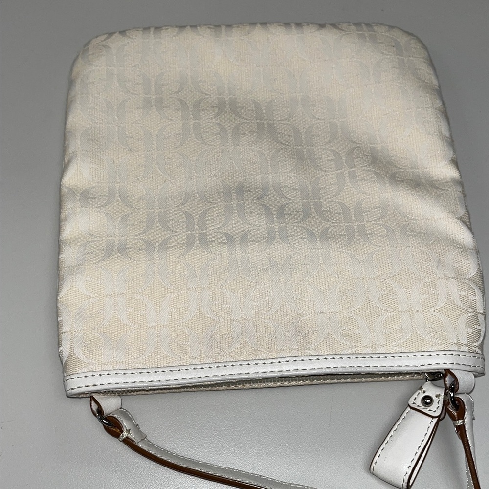 Fossil Cream/Tan Crossbody Bag with Front Buckle - Picture 5 of 13